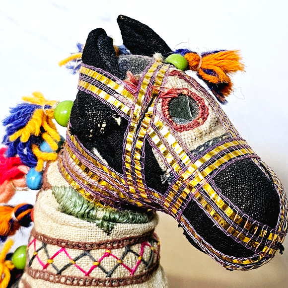 Vintage Mid Century Indian Rajasthani Patchwork Embroidery Folk Art Horse - Picture 4 of 10